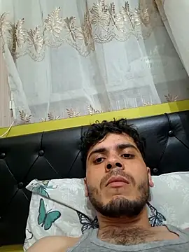 ZAminn6789 online show from April 5, 2026, 5:10 pm