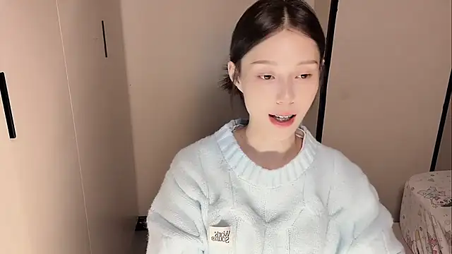 yuyu-33 online show from November 30, 2025, 1:48 pm