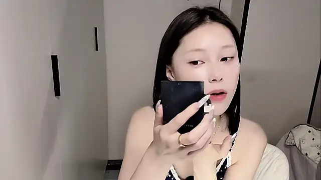 yuyu-33 online show from May 12, 2026, 6:32 am