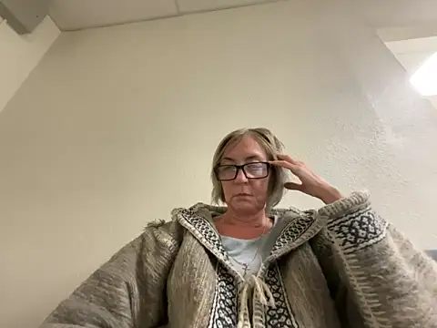 Snapshot of Fargo488 chatting on November 1, 2025, 5:15 pm Fargo488 online show from November 1, 2025, 5:15 pm