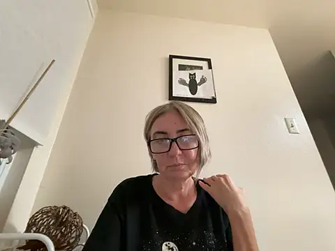 Snapshot of Fargo488 chatting on November 2, 2025, 5:21 am Fargo488 online show from November 2, 2025, 5:21 am