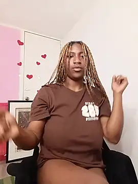 EvonyFoxxx online show from March 22, 2026, 5:44 am