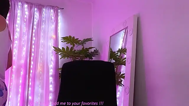 BabyLauritaa online show from February 25, 2026, 7:12 pm