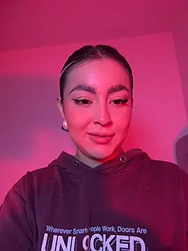 Elina Hills online show from February 3, 2026, 2:55 pm