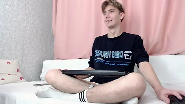 Harvey foster online show from December 5, 2025, 7:50 am