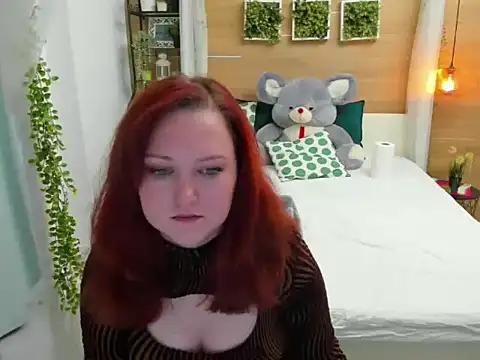 OhLadyPlease online show from November 26, 2025, 8:04 am