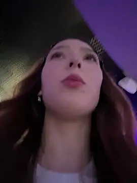 LilluKatten online show from March 12, 2026, 1:28 pm