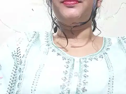 Nancy queen001 online show from November 14, 2025, 9:52 am