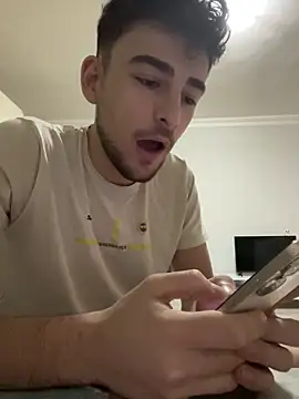 yasinesra757  online show from January 15, 2026, 5:56 am