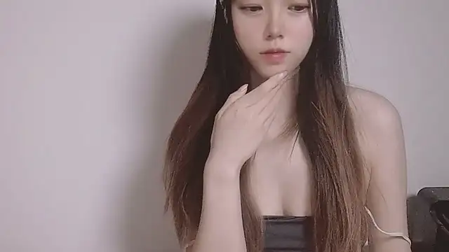 JuliaNoir online show from January 12, 2026, 3:28 pm