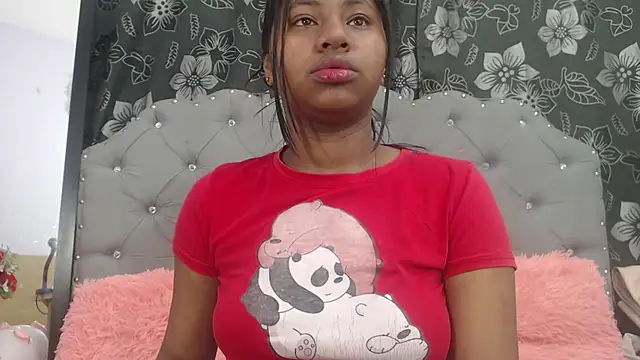 valentinavega18x online show from December 22, 2025, 8:28 pm