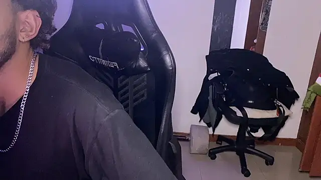 3v1l online show from November 30, 2025, 11:31 pm