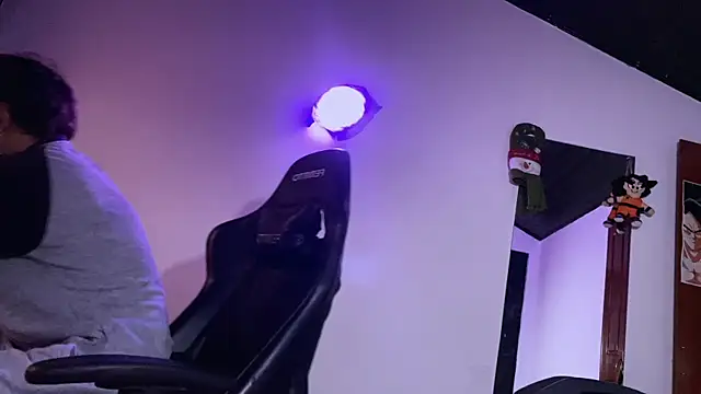 3v1l online show from December 3, 2025, 8:07 pm