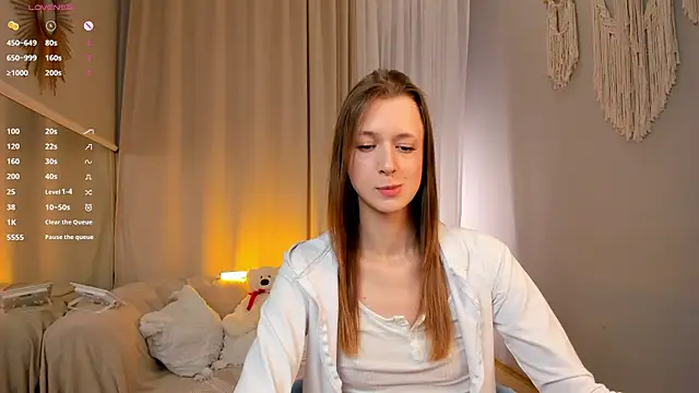 SweetVee online show from July 21, 2026, 6:49 am