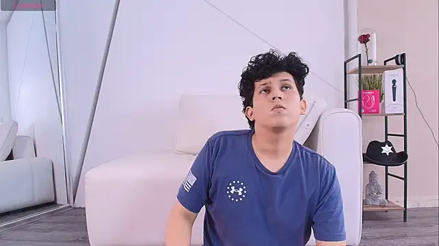 Snapshot of DamianVice chatting on November 7, 2025, 1:55 pm DamianVice online show from November 7, 2025, 1:55 pm