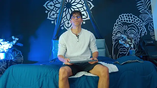 AlessioVitale online show from January 8, 2026, 12:07 pm