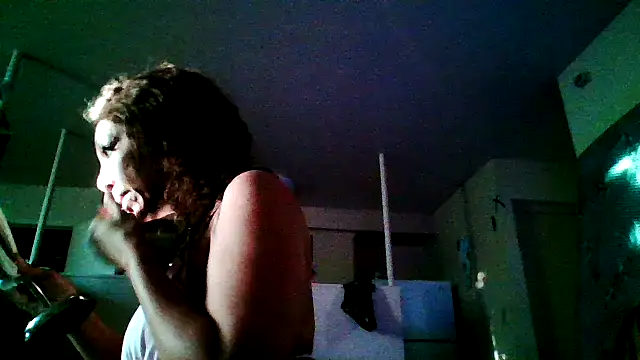 Juicyapplecandy online show from June 26, 2026, 10:41 am