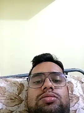 Snapshot of unknownman697856 chatting on October 31, 2025, 1:45 pm unknownman697856 online show from October 31, 2025, 1:45 pm