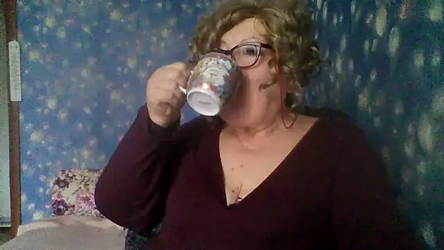 Milaniya606 online show from November 19, 2025, 8:14 am