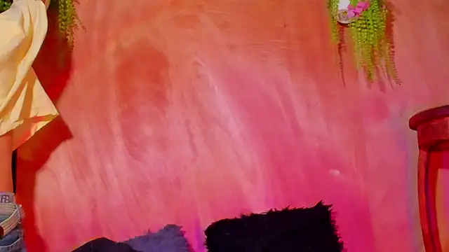 Leo Glow online show from February 3, 2026, 1:05 pm