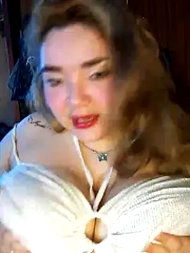 Modelocurvi online show from November 2, 2025, 10:34 pm