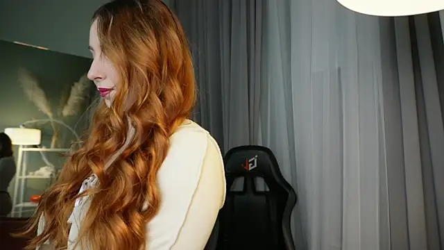 Cherry Flame  online show from November 5, 2025, 9:04 pm