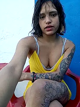 BellaChiquis  online show from January 6, 2026, 10:12 pm