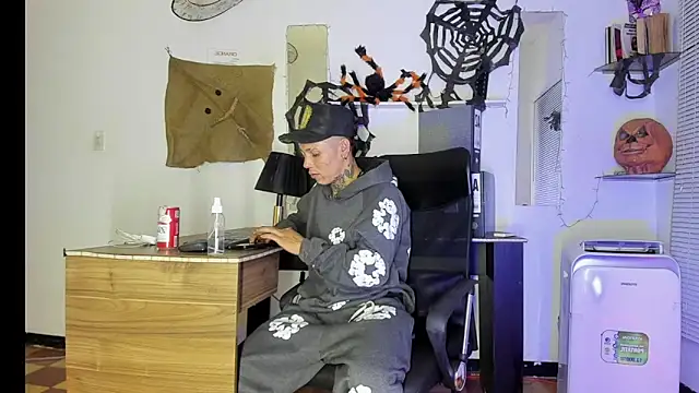 Snapshot of xxxTerrysxxx chatting on October 31, 2025, 6:47 am xxxTerrysxxx online show from October 31, 2025, 6:47 am