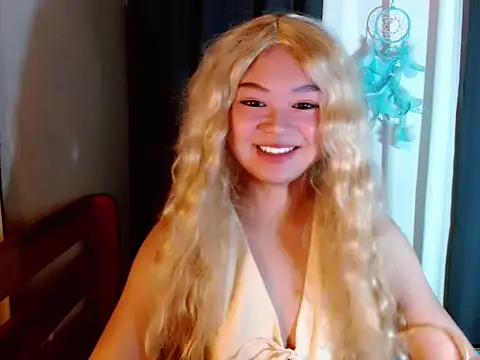 lustfullakim online show from November 10, 2025, 9:36 pm