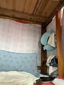 Snapshot of daaqnn chatting on March 6, 2026, 1:35 am daaqnn online show from March 6, 2026, 1:35 am