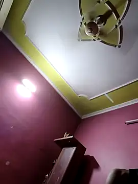 Snapshot of LoveWorship chatting on November 11, 2025, 6:41 pm LoveWorship online show from November 11, 2025, 6:41 pm