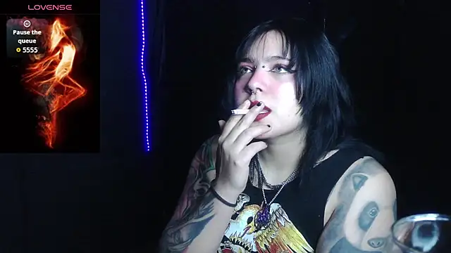 Jessie  wild online show from November 10, 2025, 2:54 am