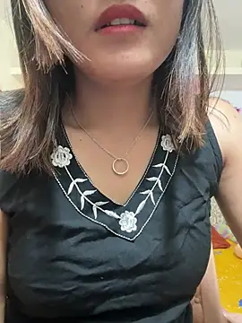 maira 33 online show from July 29, 2026, 2:04 pm