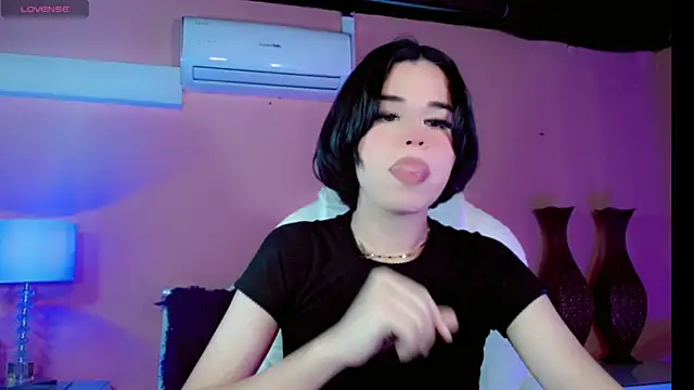 ClaudiaSophia online show from November 15, 2025, 11:29 am