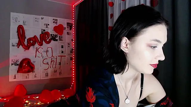 dolll maiya online show from February 15, 2026, 7:43 pm