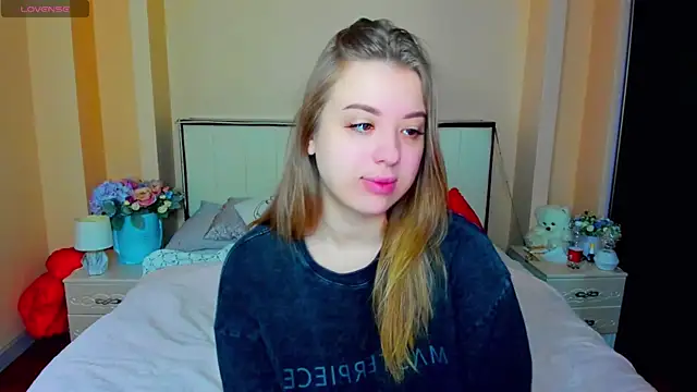 AlexissMmm online show from November 9, 2025, 5:17 am