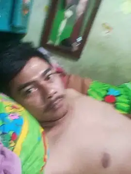 sandy300420 online show from October 31, 2025, 7:26 pm