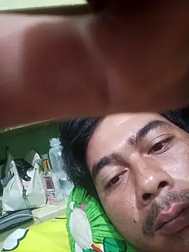 sandy300420 online show from November 14, 2025, 4:38 pm