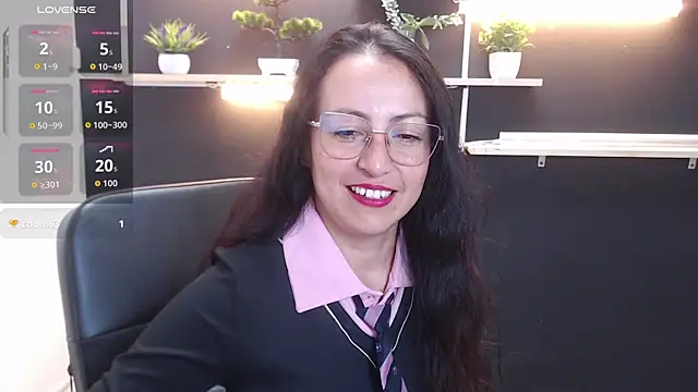 Lauryn Jones online show from April 16, 2026, 7:03 pm