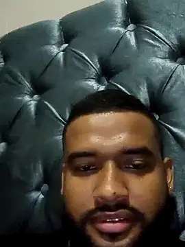 William1234-56 online show from April 19, 2026, 7:49 pm