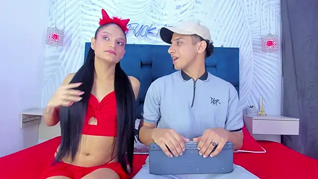 Snapshot of Dual-Desire chatting on November 1, 2025, 6:15 am Dual-Desire online show from November 1, 2025, 6:15 am