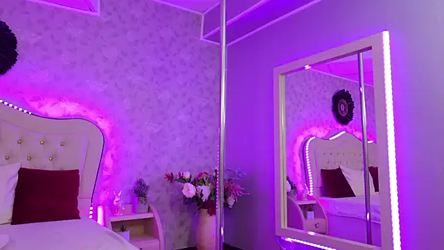 GracieCute online show from April 6, 2026, 3:15 am