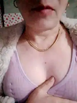 small-house123 online show from February 11, 2026, 1:54 am