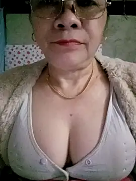 small-house123 online show from February 24, 2026, 11:58 pm