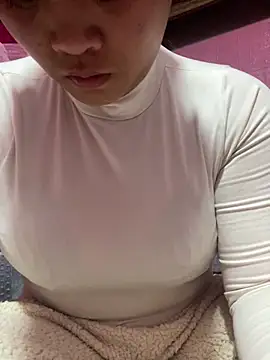 anhanh000 online show from November 3, 2025, 10:49 am