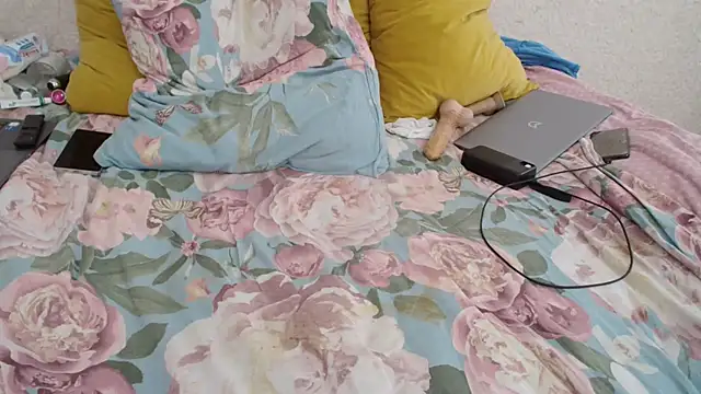 Snapshot of ksenia_444 chatting on February 1, 2026, 9:19 am ksenia 444 online show from February 1, 2026, 9:19 am