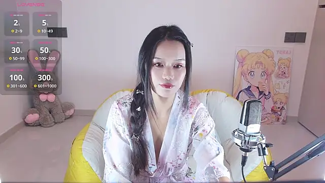 Abby-6 online show from November 17, 2025, 1:28 pm