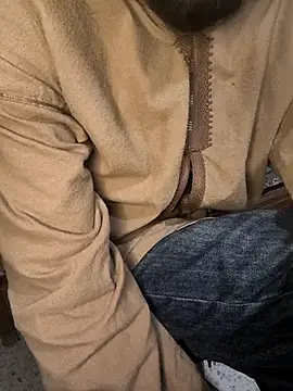 Snapshot of Realverse chatting on April 3, 2026, 1:42 pm Realverse online show from April 3, 2026, 1:42 pm