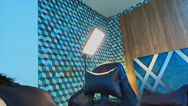 James Morrisonm online show from November 6, 2025, 8:43 pm