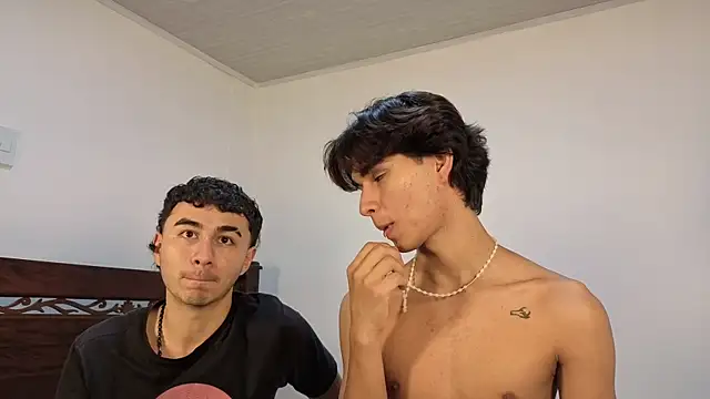 Snapshot of Raven_Eclipse chatting on November 3, 2025, 6:09 pm Raven Eclipse online show from November 3, 2025, 6:09 pm